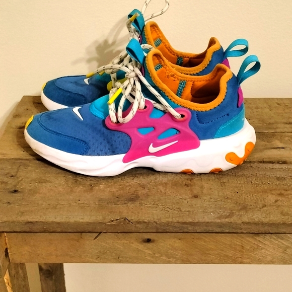 Nike Kids Prestos Blue orange and pink Size 2 - Picture 1 of 3